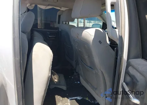 2015 Chevrolet Silverado 1500 Ls z USA, uszkodzony, nr VIN 1GCRCPEC8FZ361877